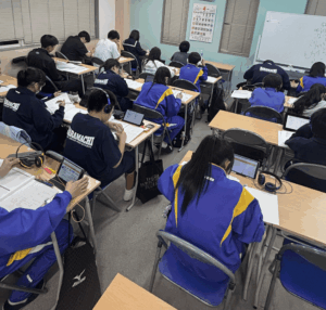 京大個別会　中学生の学習風景
